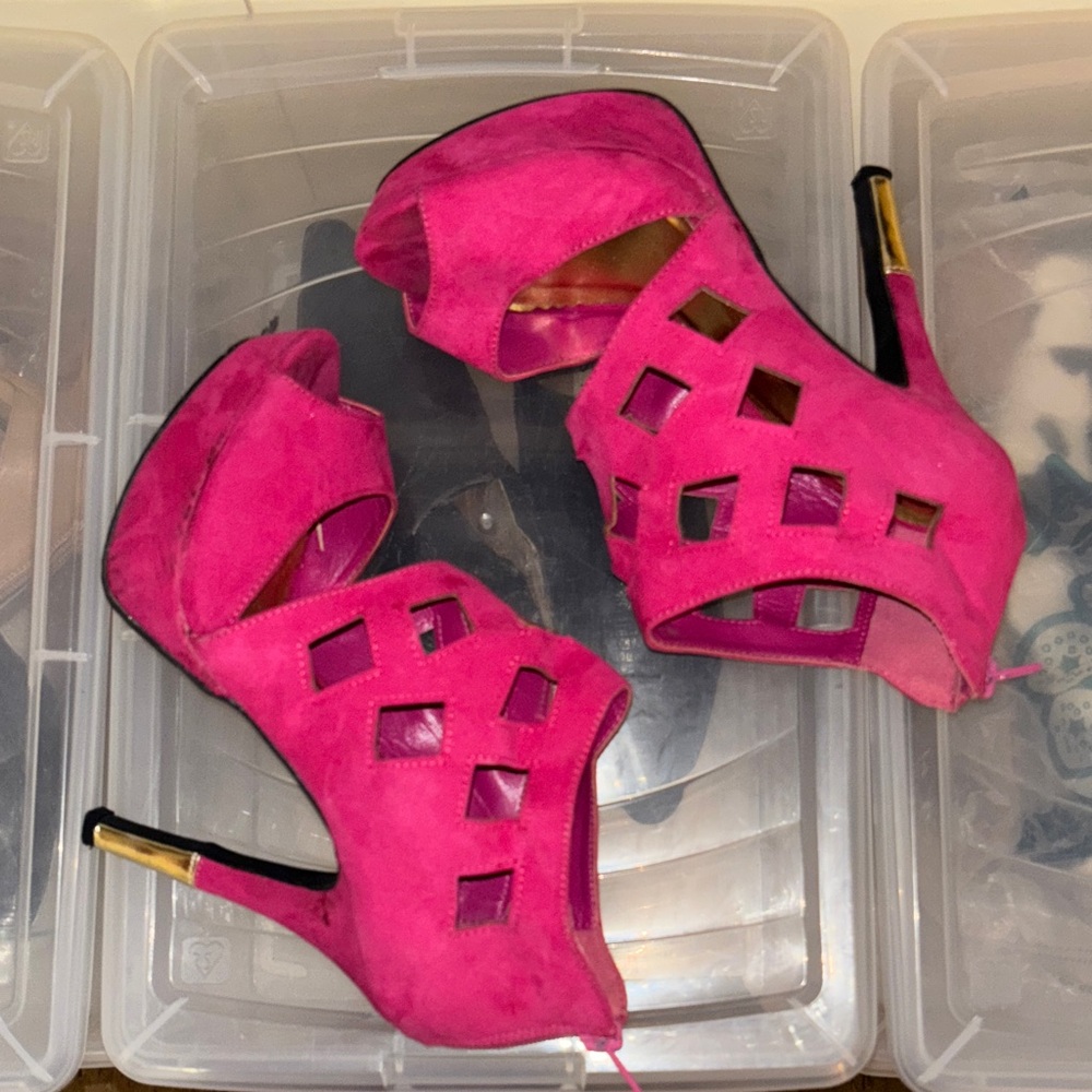 Pink Cutout Heels with Gold Accents - Picture 7 of 7